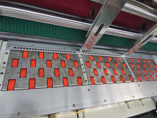 1426 pneumáticos cartão ondulado totalmente automático cortando giratório da máquina