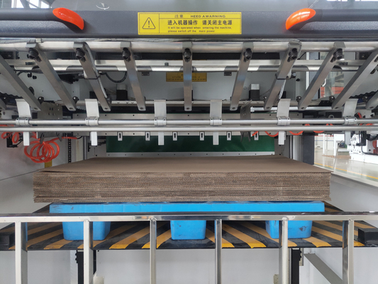 Máquina pneumática de corte e vinco My1300 semi automática
