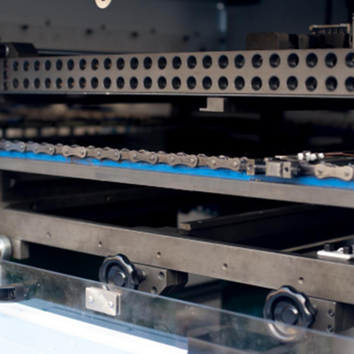 Máquina de corte e vinco para papelão ondulado tipo plano Prensado automaticamente