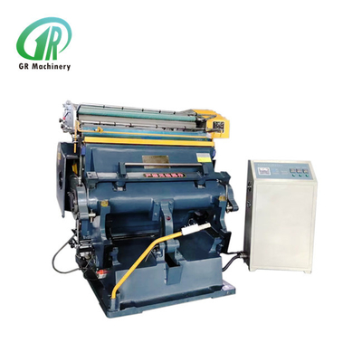 Máquina de corte e vinco para papelão ondulado com estampagem a quente modelo 930