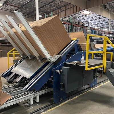Máquina de pré-alimentação de precisão e fiabilidade equipada com mecanismo de elevação de plataforma
