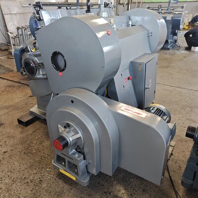 Máquina de Corte e Vinco para Cartão Ondulado Hengshui Motor Tamanho Efetivo Máximo 1200 X 830mm Velocidade de Trabalho 20 Cortes Por Minuto