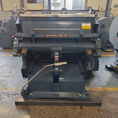 Máquina Manual de Corte e Vinco para Papelão Ondulado Máquina de Corte e Vinco para Papelão com Placa de Sucção Elétrica Freio Embreagem Ideal para Fazer Caixas