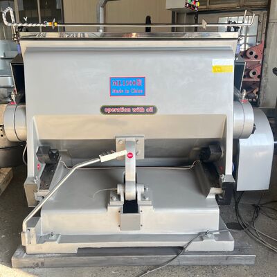 Máquina de corte a moagem de cartão ondulado de 7000 kg, com alimentador manual e peso da máquina de 1500 kg, adequada para uso industrial