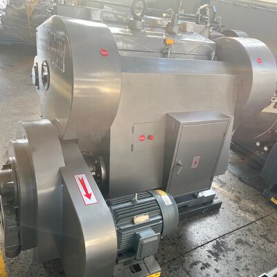 Máquina de corte de cartão de borracha de borracha de corte de cor personalizável Oferece desempenho estável e corte consistente ao longo do tempo