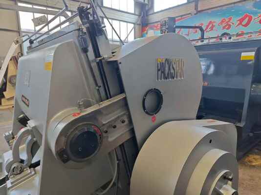 ML1500 Máquina semiautomática de corte a pressão de cartão ondulado com embreagem de travagem de placa de sucção elétrica e quatro partes de segurança para 1500 × 1050 mm de tamanho máximo eficaz