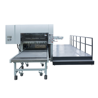 Máquina cortando 5500sheets/H da caixa ondulada de papel do CE 1600