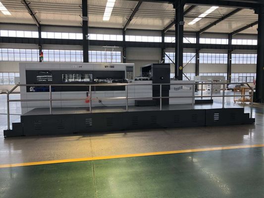 Máquina cortando da caixa 24.5KW ondulada giratória para caixas